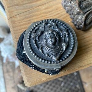 Antique Art Nouveau Silver Cameo Woman Face Crochet Steel Bead Coin Purse